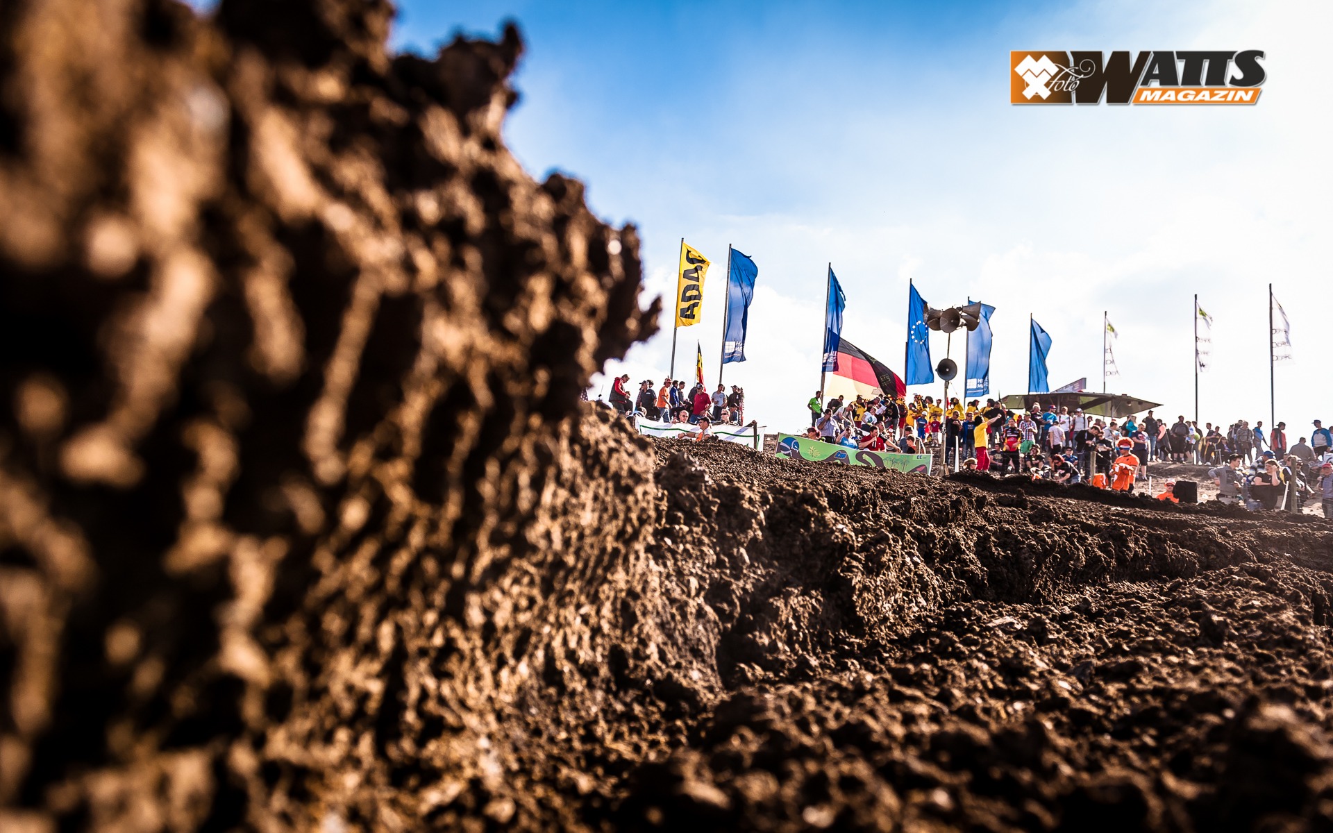 Szerdai háttérképek - MXoN2013