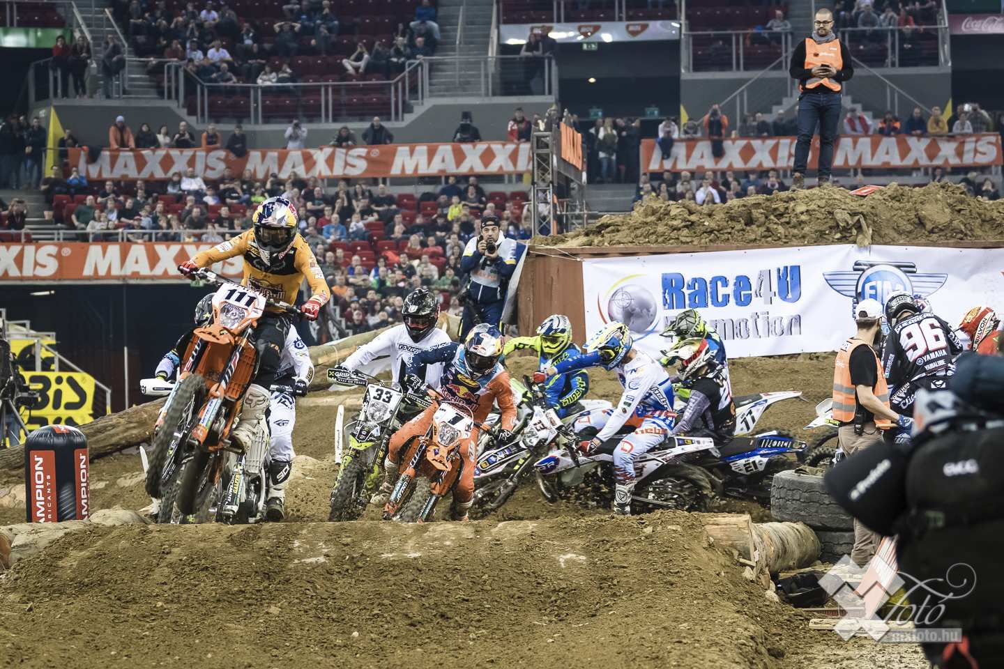 A SuperEnduro GP-vel igazi őrület költözött a Papp László Sportarénába
