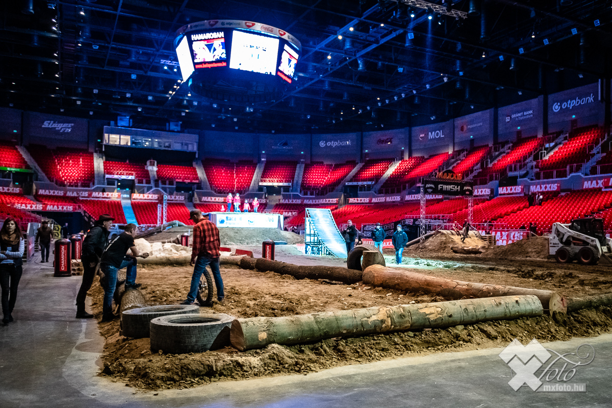 Ismét Superenduro GP a Papp László Sportarénában
